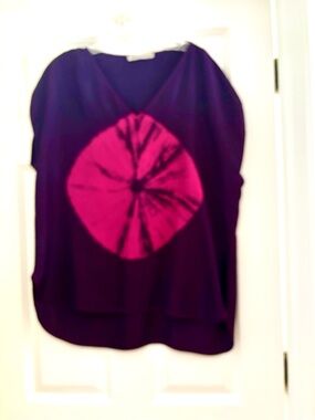 Women's silk Purple Top with Pink Graphic Circle - loose fit, good condition
